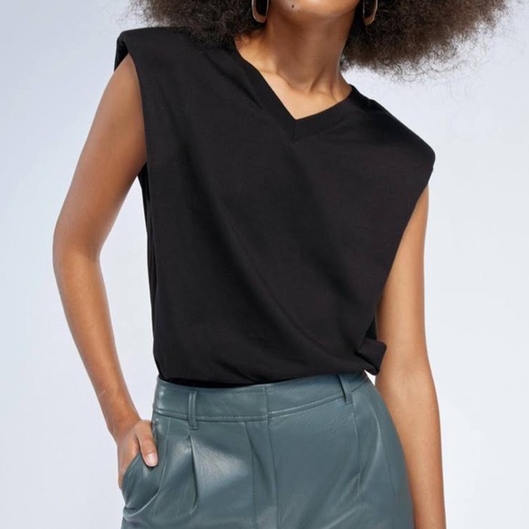 Babaton Shoulder Pad Cropped Tank - Picture 4 of 5